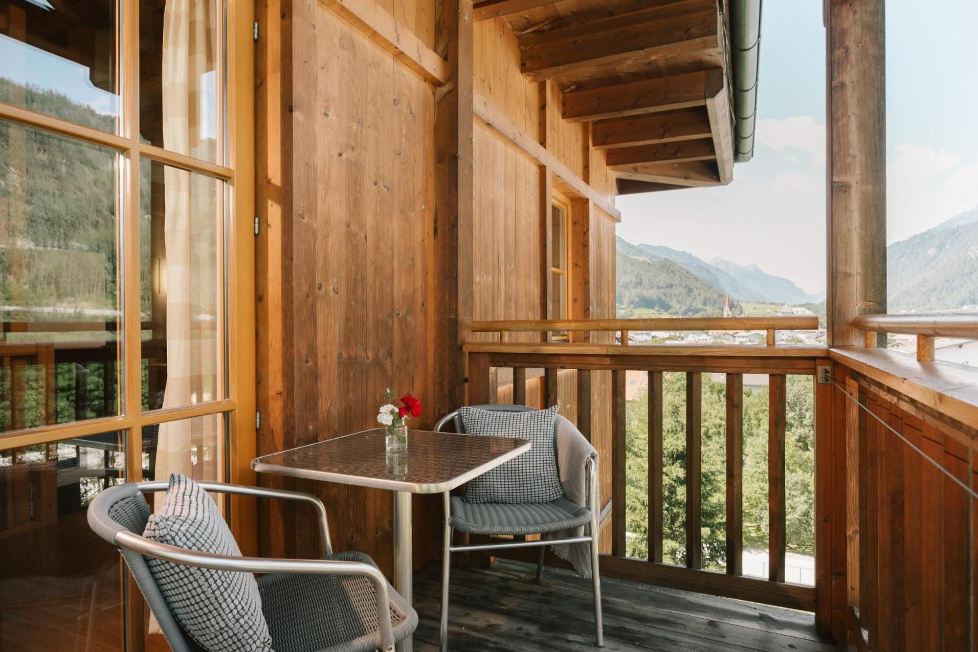 Neueroeffnung Miaflor Familien- & Aktivresort Ried im Oberinntal Rum bild